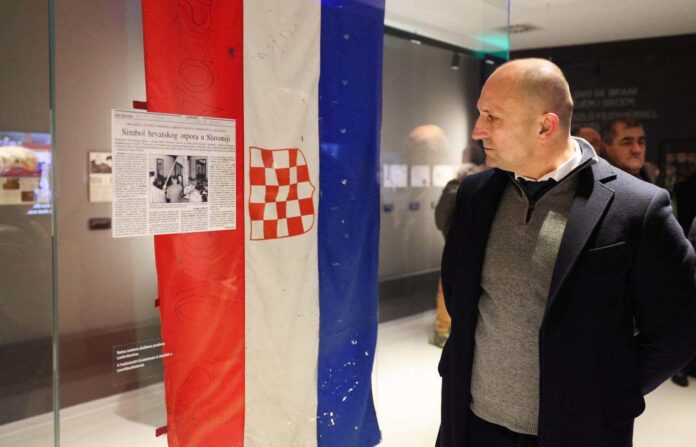 anusic- vojni rok- narodno-hr