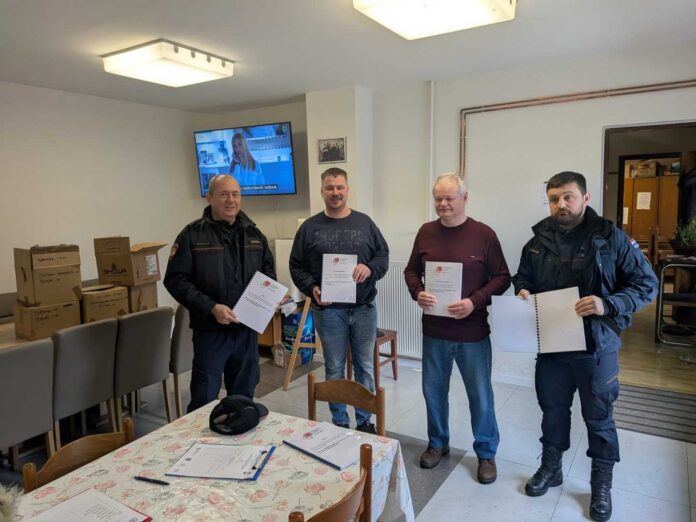 Civilna zaštita-narodno-hr