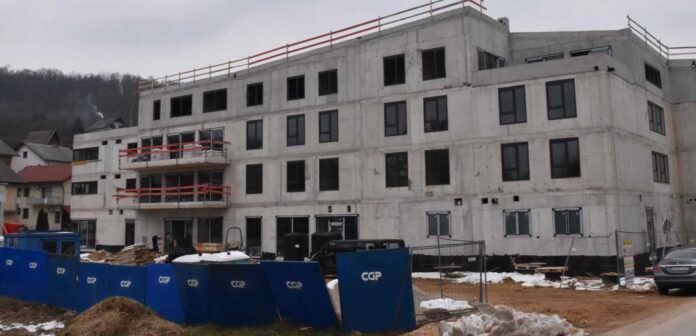 Dugoj resi-narodno-hr