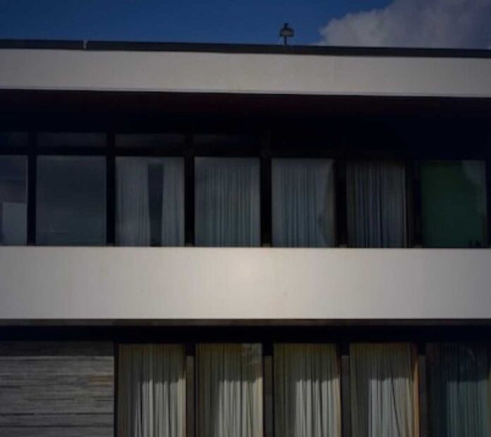 Ured predsjednika-narodno-hr