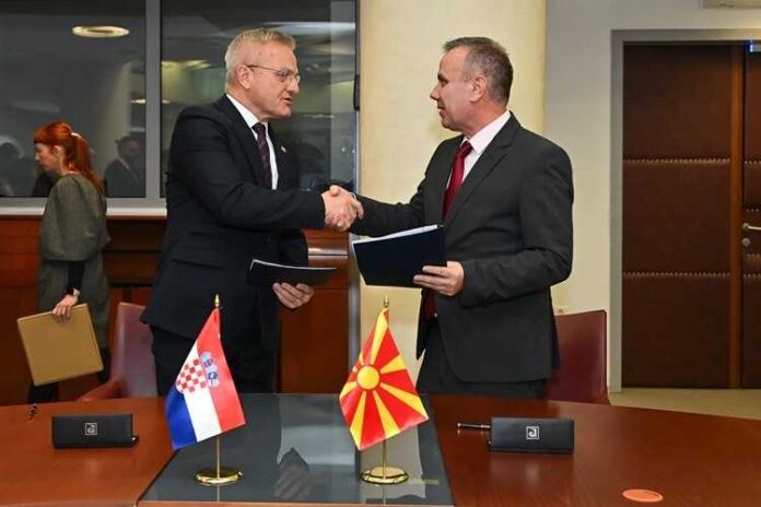 Hrvatska-Sj. Makedonija-narodno-hr