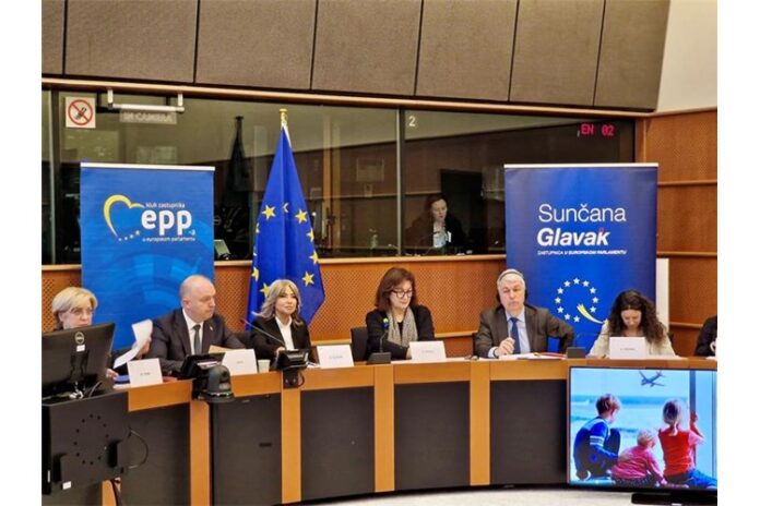 europski prioritet-narodno-hr