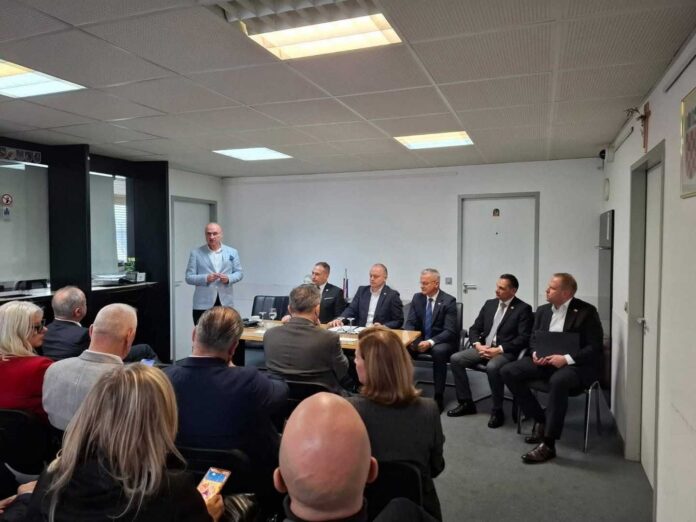 Frankfurt-narodno-hr