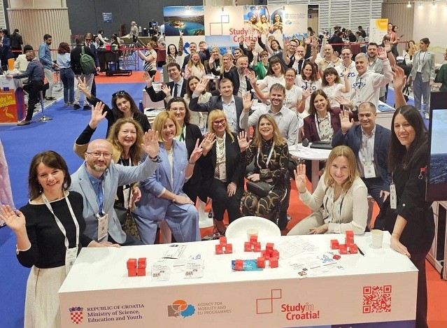 Hong kong-narodno-hr