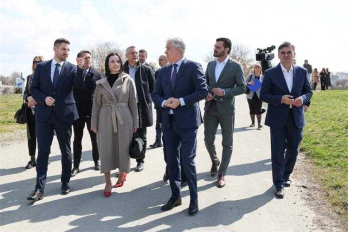 Osijek-promenada-narodno-hr