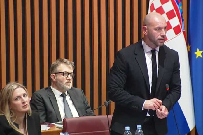 djeca-društvene mreže-narodno-hr