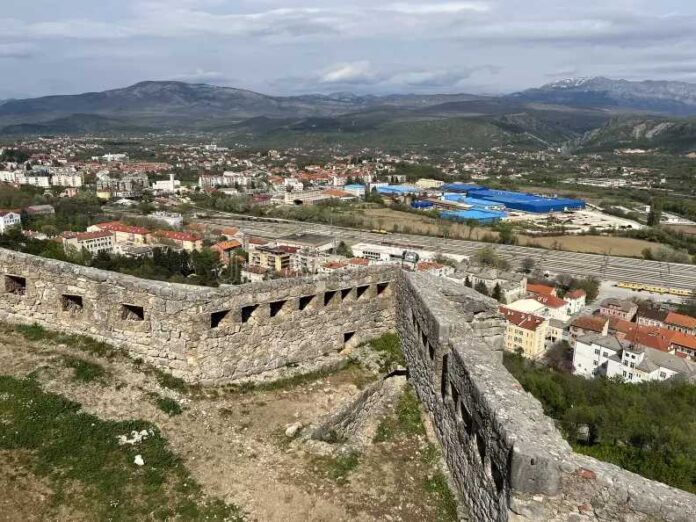 Knin-narodno-hr