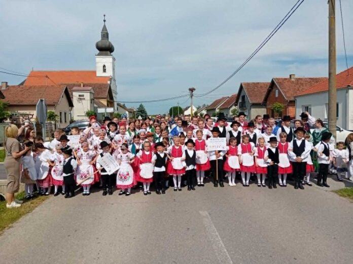 Korođ- djeca-narodno-hr