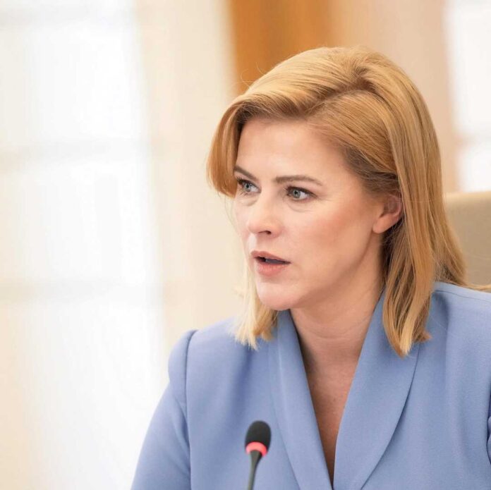 Latvija-narodno-hr