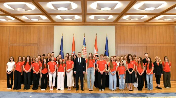plesači-narodno-hr