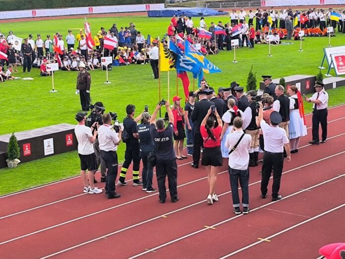 Hrvatska vatrogasna mladež-narodno-hr