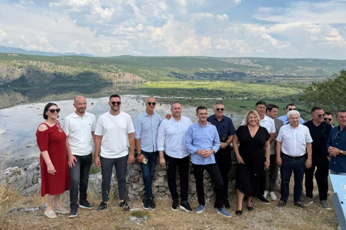 Imotsko polje-narodno-hr