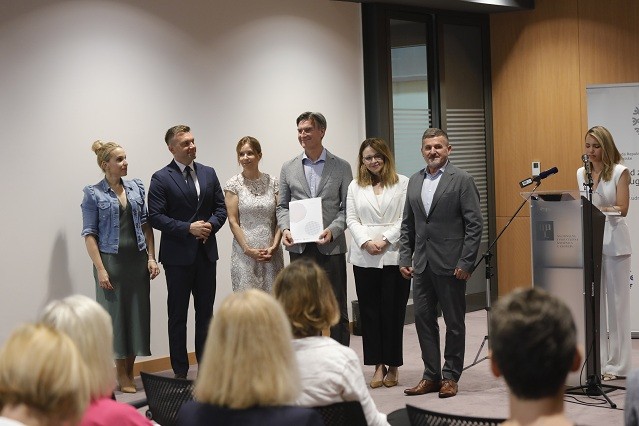 Švicarski program-narodno-hr