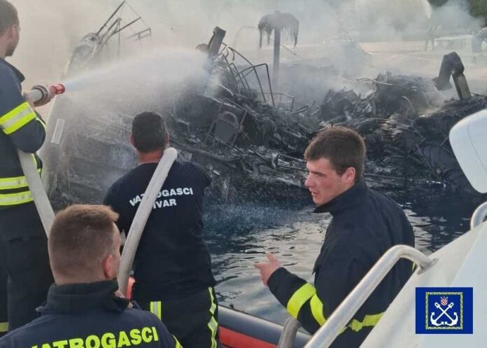 Trogir-narodno-hr